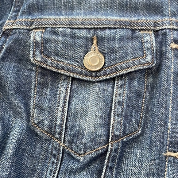 Eddie Bauer Women’s XS Jean Jacket in EUC - Picture 3 of 11